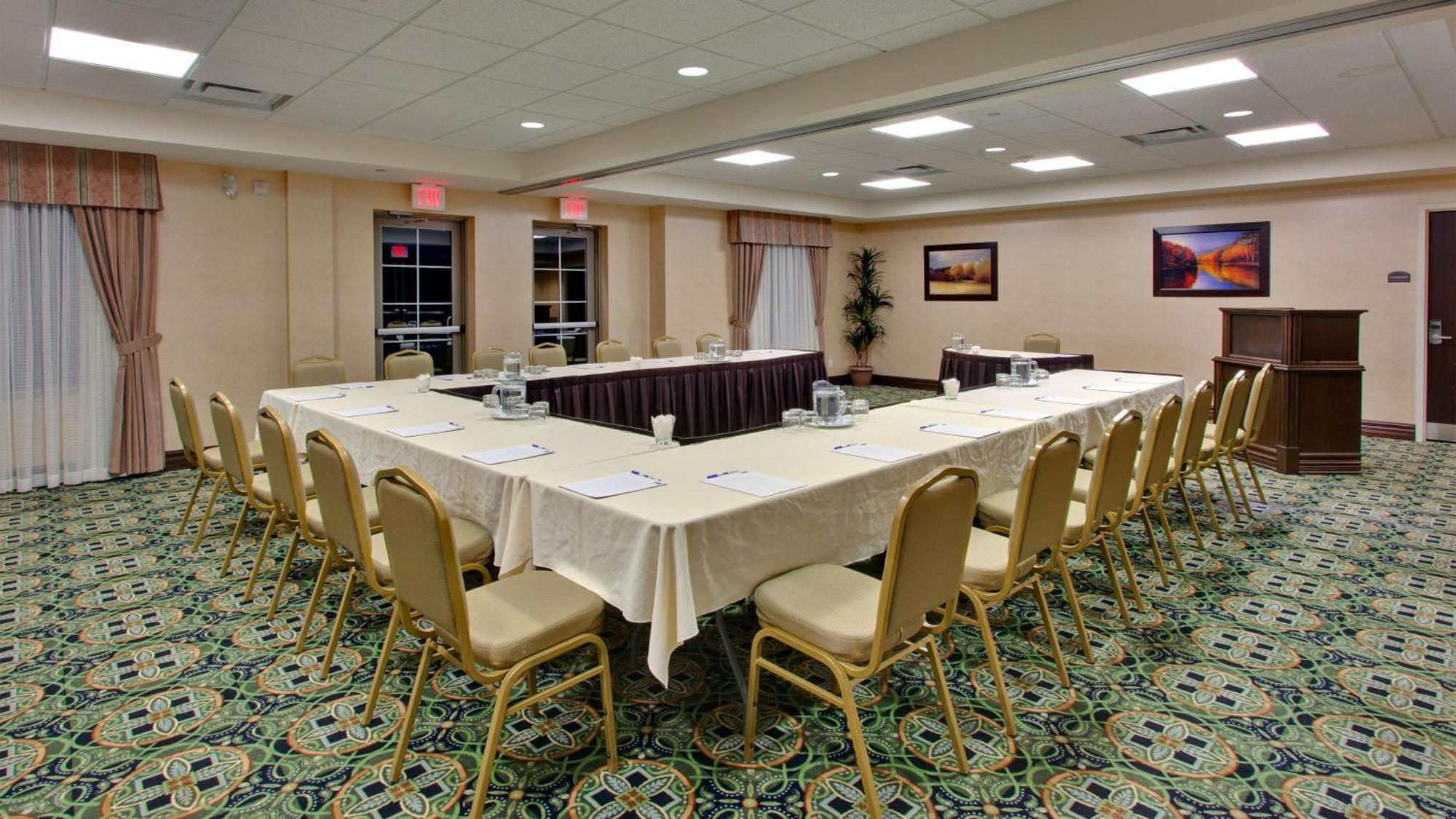 Holiday Inn Express & Suites Huntsville By Ihg Exterior photo