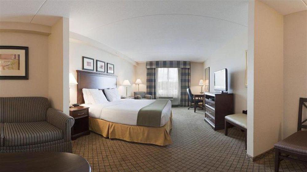 Holiday Inn Express & Suites Huntsville By Ihg Exterior photo